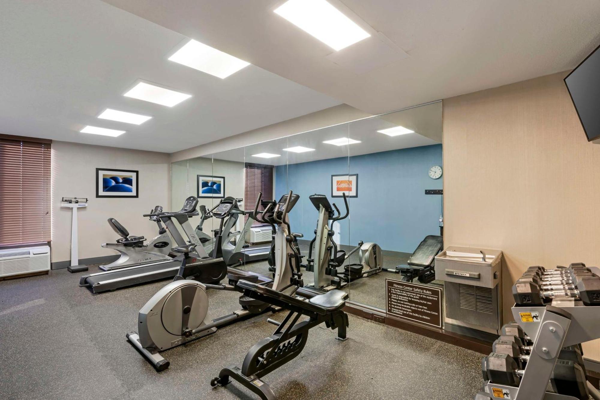 Best Western Ню Олбъни Екстериор снимка