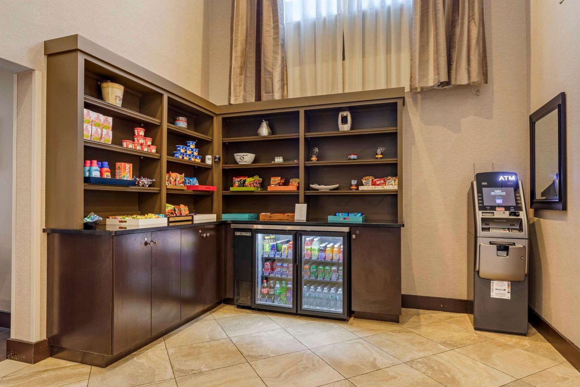 Best Western Ню Олбъни Екстериор снимка